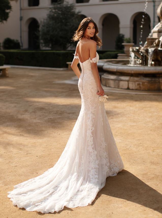 Adriana J6750 by Moonlight Bridal